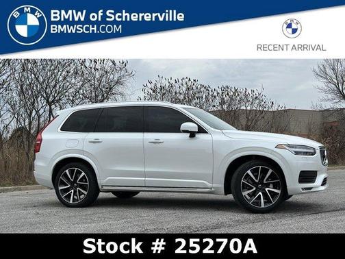 2022 Volvo XC90 T6 Momentum 7 Passenger