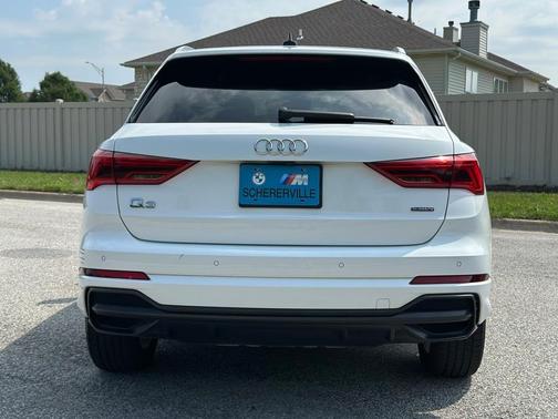 2022 Audi Q3 45 S line Premium