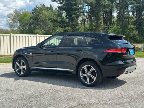 Narvik Black 2020 Jaguar F-PACE S