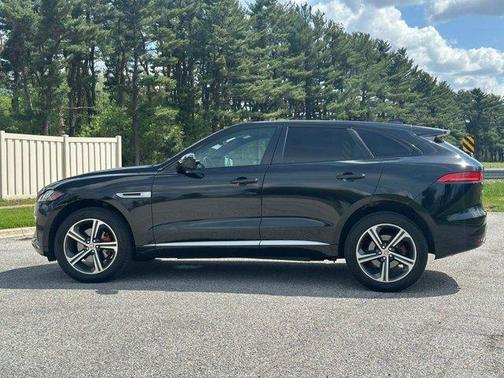 Narvik Black 2020 Jaguar F-PACE S