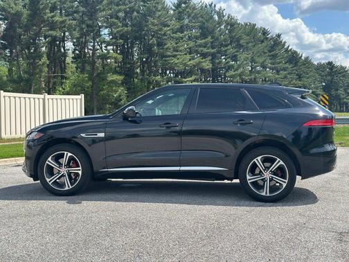 Narvik Black 2020 Jaguar F-PACE S