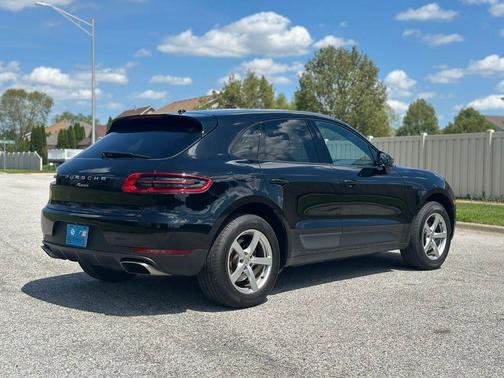 Black 2018 Porsche Macan