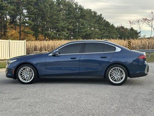 2024 BMW 530 i xDrive