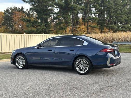 2024 BMW 530 i xDrive