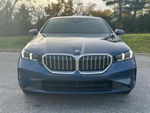 2024 BMW 530 i xDrive