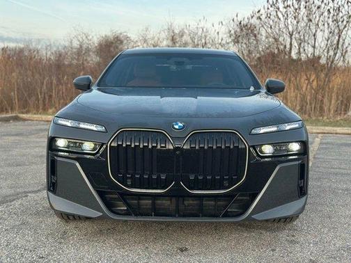 Gray Metallic 2026 BMW 760 760i xDrive