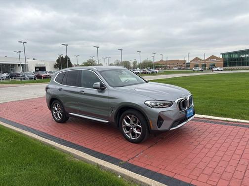 Skyscraper Gray Metallic 2024 BMW X3 xDrive30i