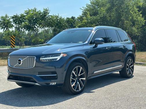 2019 Volvo XC90 T6 Inscription