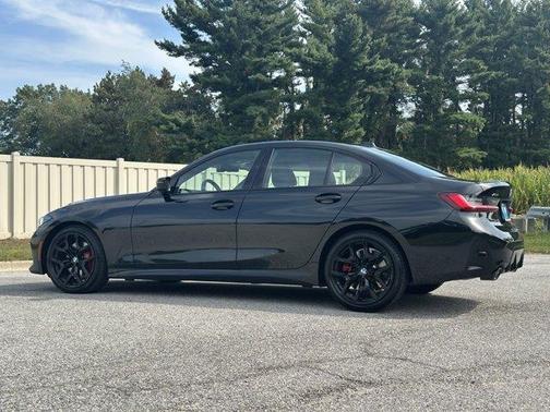 2025 BMW 330 i xDrive
