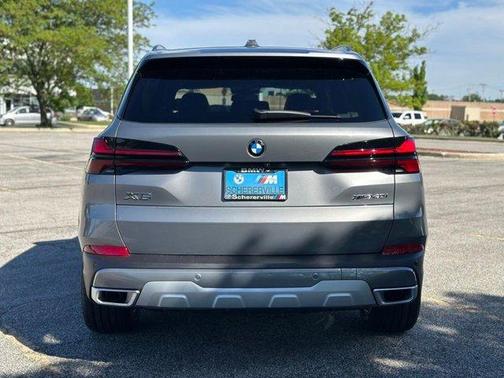 Gray Metallic 2026 BMW X5 xDrive40i