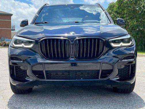 Carbon Black Metallic 2022 BMW X5 xDrive40i