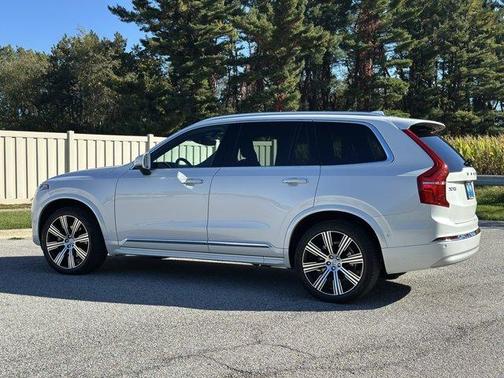 2022 Volvo XC90 T6 Inscription 7 Passenger