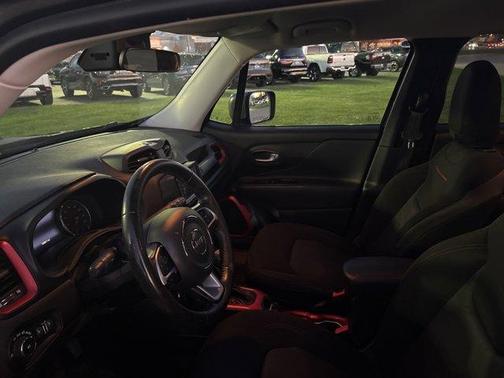 2016 Jeep Renegade Trailhawk