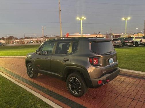 2016 Jeep Renegade Trailhawk
