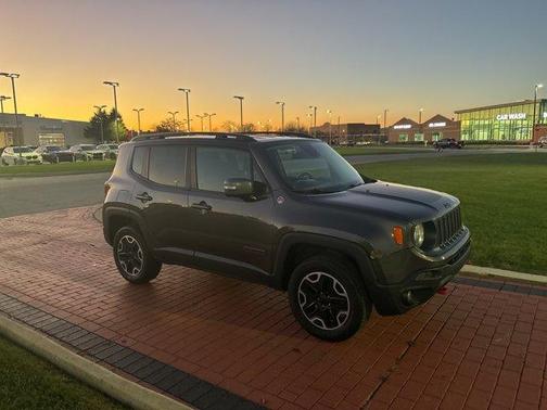 2016 Jeep Renegade Trailhawk