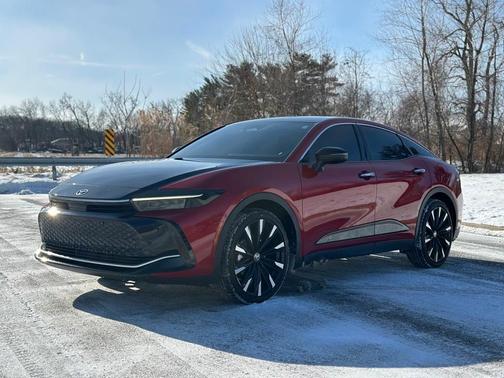 2024 Toyota Crown Platinum