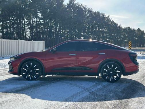 2024 Toyota Crown Platinum