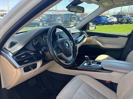 White Metallic 2016 BMW X5 xDrive35i