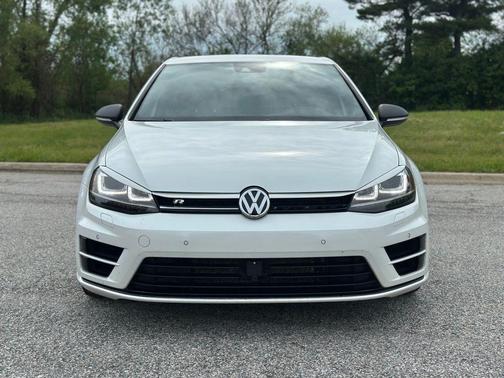 White 2016 Volkswagen Golf R 4-Door