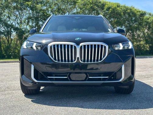 Black Sapphire Metallic 2026 BMW X5 PHEV xDrive50e
