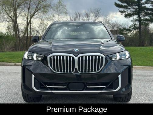 Black Sapphire Metallic 2024 BMW X5 xDrive40i
