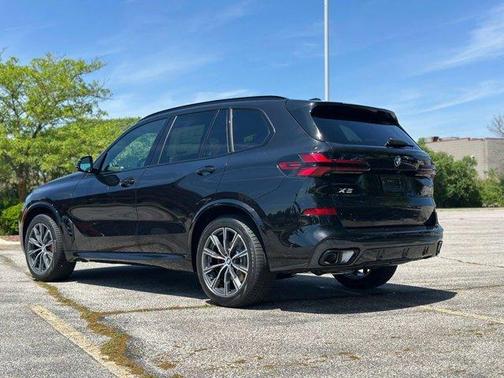 Black Sapphire Metallic 2026 BMW X5 xDrive40i