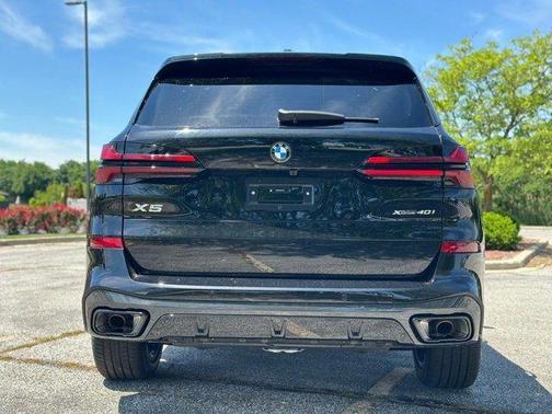 Black Sapphire Metallic 2026 BMW X5 xDrive40i