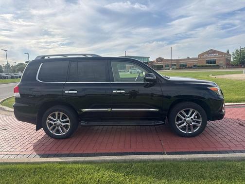 Onyx Black 2013 Lexus LX 570 Base