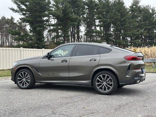 2023 BMW X6 xDrive40i