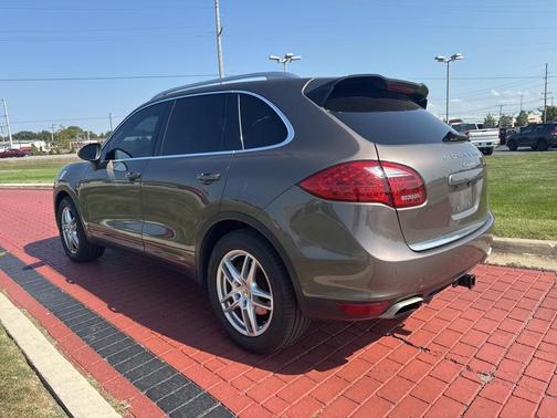 2012 Porsche Cayenne Base