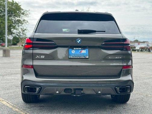 Manhattan Green Metallic 2026 BMW X5 PHEV xDrive50e