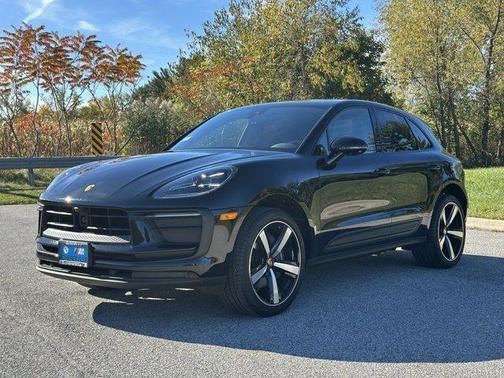 2025 Porsche Macan Base