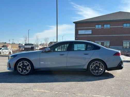 2026 BMW 530 i xDrive