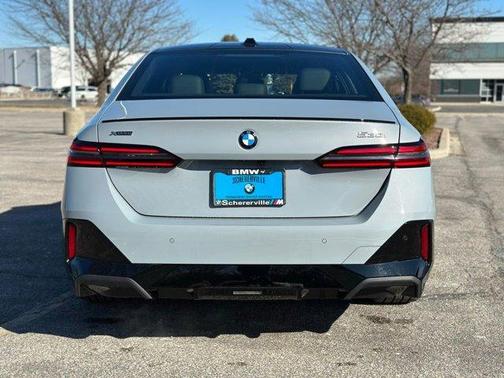 2026 BMW 530 i xDrive