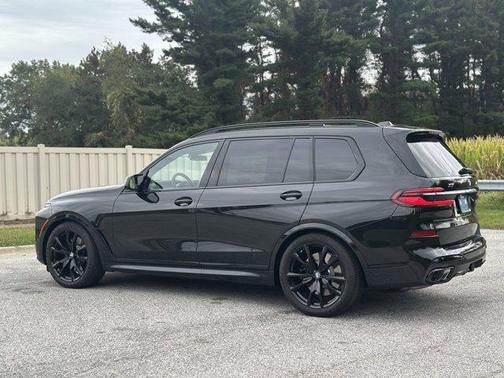 2026 BMW X7 M60i