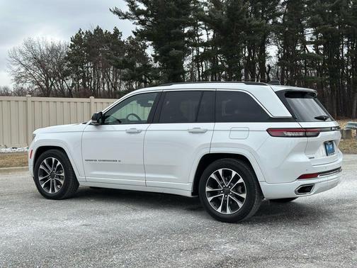 2023 Jeep Grand Cherokee Overland
