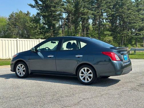 Graphite Blue 2015 Nissan Versa 1.6 SL