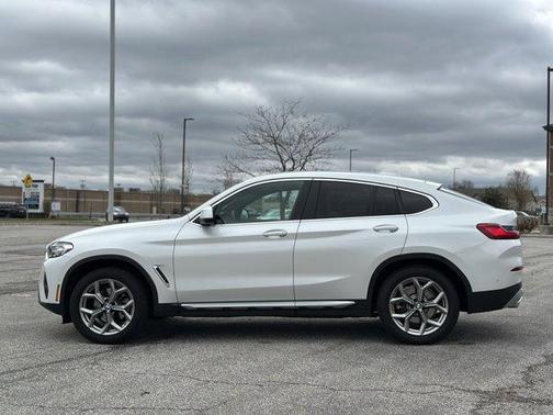 2023 BMW X4 xDrive30i
