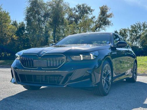 Black Sapphire Metallic 2027 BMW 530 i xDrive