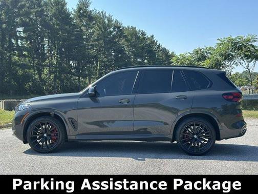 2025 BMW X5 M60i