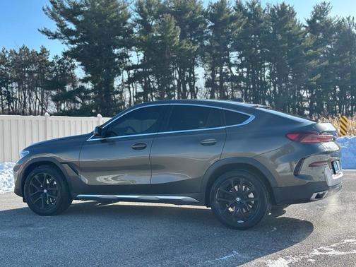 2022 BMW X6 xDrive40i