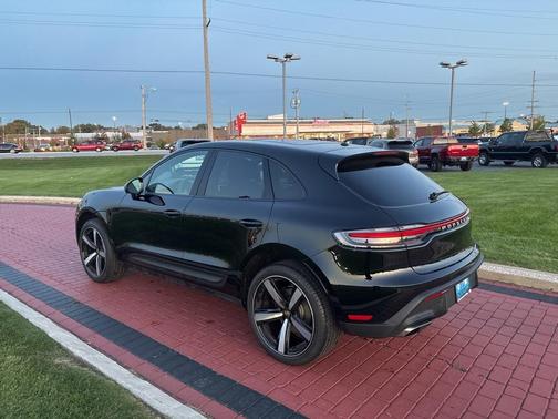 2025 Porsche Macan