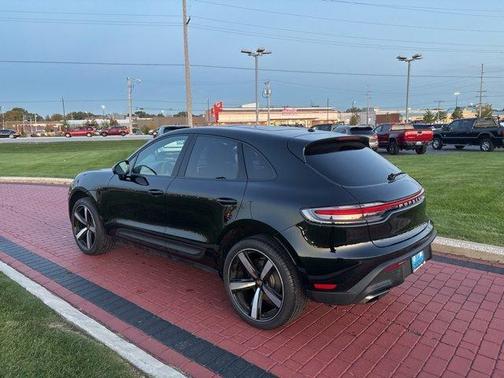 2025 Porsche Macan 