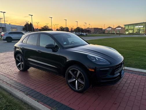 2025 Porsche Macan