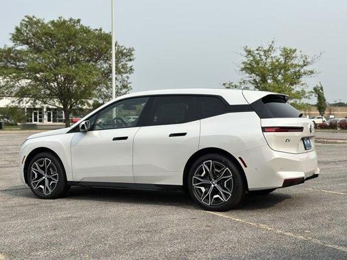 2026 BMW iX xDrive45