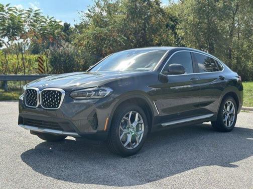 2024 BMW X4 xDrive30i