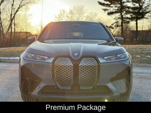 2025 BMW iX xDrive50