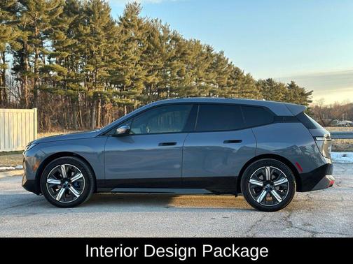2025 BMW iX xDrive50
