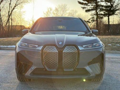 2025 BMW iX xDrive50