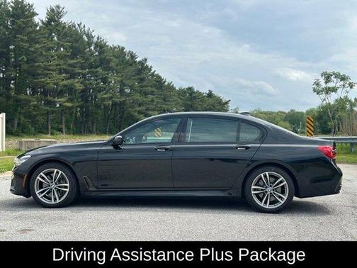 Black Sapphire Metallic 2018 BMW 750 i xDrive